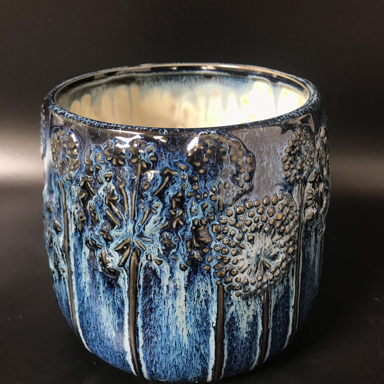 Export-Grade Dandelion Relief Kiln-Change Blue Ceramic Planter | Luxury Retro Flower Pot (For Succulents/Phalaenopsis)